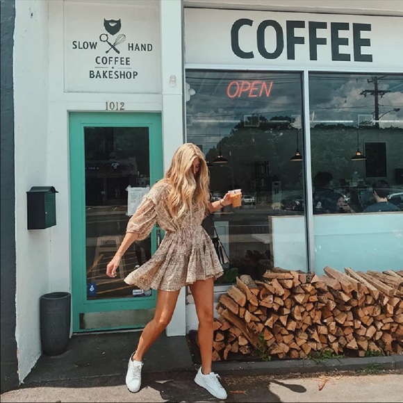 Boho 60’s Floral Gypsy Print Ruffle Dress Tan Nude - Picture 13 of 16